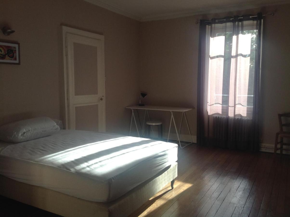 Appartement En Centre Ville Nevers Bagian luar foto